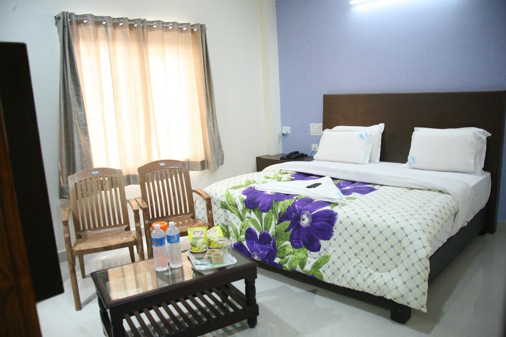 Kvp Inn Tirupati Habitación foto