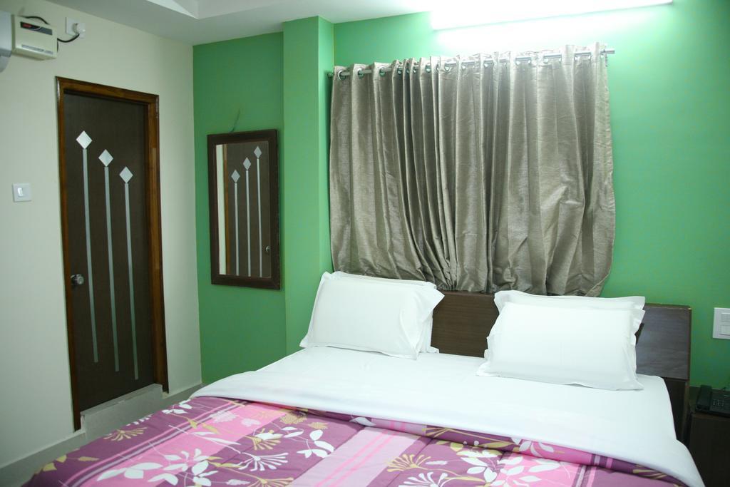 Kvp Inn Tirupati Habitación foto