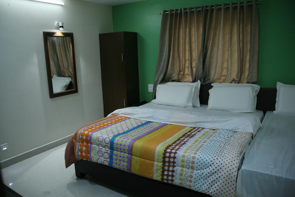 Kvp Inn Tirupati Habitación foto
